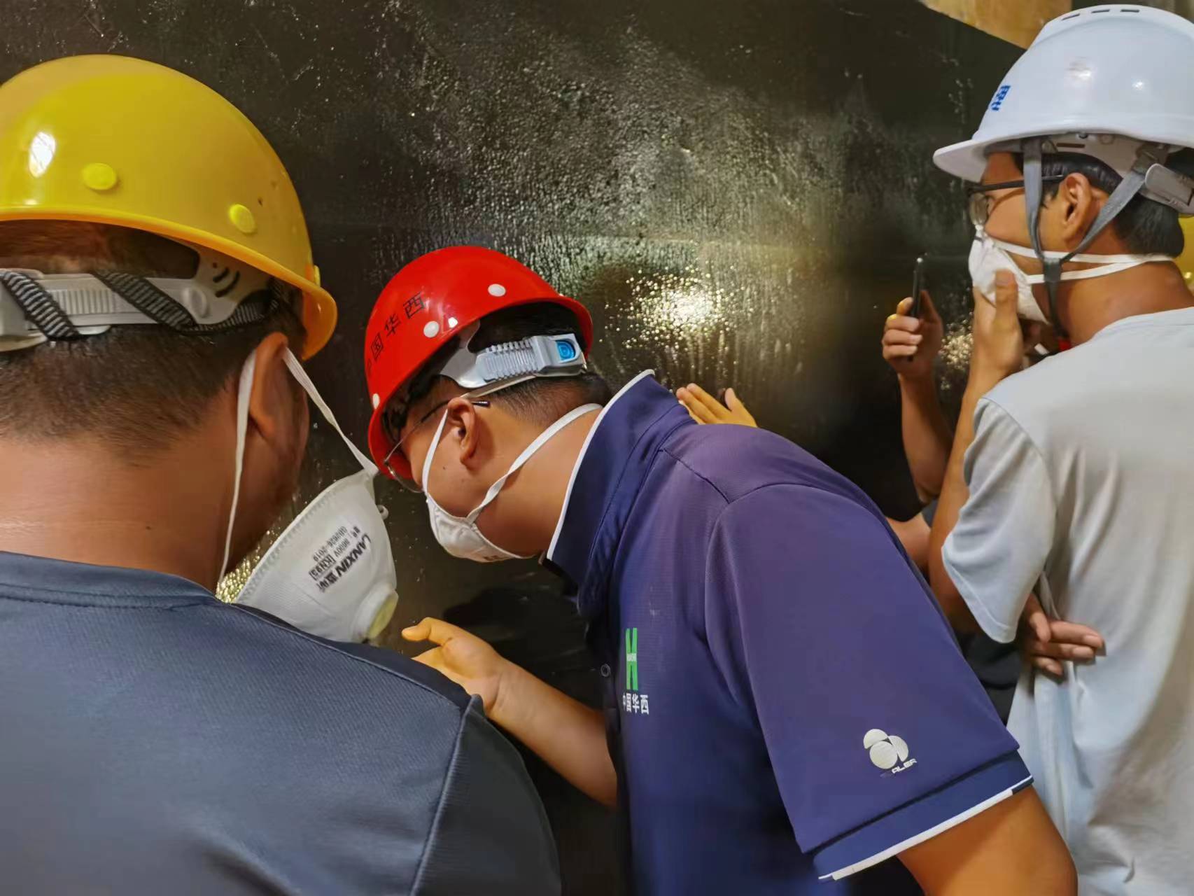 嚴(yán)格質(zhì)檢